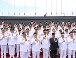 Bupati Wajo Berbaur Dengan Kepala Daerah se-Indonesia Pada Upacara Peringatan Hari Otonomi Daerah XXVII