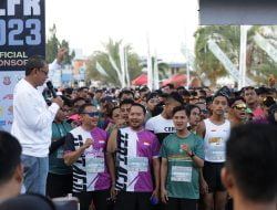 Diikuti Ribuan Pelari, Bupati Wajo Lepas Peserta Bumi Lamaddukkelleng Fun Run 2023