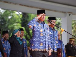 Dihadiri Ribuan Peserta, Bupati Wajo Jadi Inspektur Upacara HUT KORPRI dan PGRI
