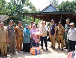 Kunjungi Warga Yang Rumahnya Roboh Terseret Banjir Bandang, Andi Bataralifu Semangati Warga