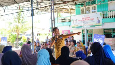 Petani Tersenyum, Bupati Bone Salurkan BLT Tembakau dan Ajak Tanam Buah serta Sayur