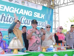 Bupati Wajo Senang Saksikan Sengkang Silk Fashion di Rangkaian Festival Danau Tempe