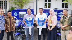Taspen Bawa 2 Motor Sampah dan Bedah Rumah ke Bone, Diterima Langsung Wabup Akmal