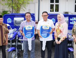 Taspen Bawa 2 Motor Sampah dan Bedah Rumah ke Bone, Diterima Langsung Wabup Akmal