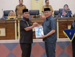 Pemkab Wajo Serahkan Ranperda APBD 2026 ke DPRD Fokus Kesejahteraan Masyarakat