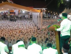 Pemerintah-Ribuan Masyarakat Padati Wajo Berselawat di Lapangan Merdeka