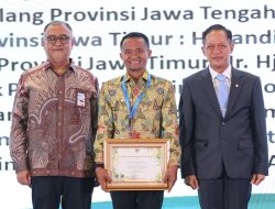 Hanya Dua Kabupaten di Indonesia Timur, Bone Buktikan Kerja Iklim Bisa Menjaga Masa Depan Petani, Bupati Andi Asman Sulaiman Terima Apresiasi KLHK