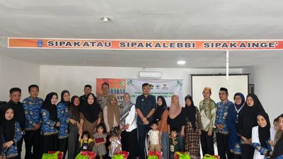 Gempur Stunting, BAZNAS Bone dan Puskesmas Awangpone Salurkan 114 Paket Gizi