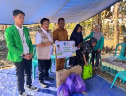 BAZNAS Bone Salurkan Bantuan untuk Lansia Korban Kebakaran di Desa Walenreng