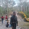 Dulu Angkut Gabah Harus Lewati Sungai, Kini Kodim Bone Bangunkan Jembatan