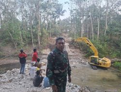 Dulu Angkut Gabah Harus Lewati Sungai, Kini Kodim Bone Bangunkan Jembatan